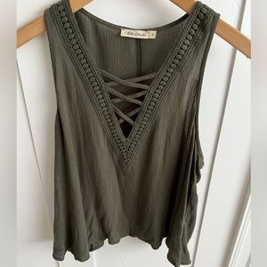 Chloe & Katie Green Tank Size M